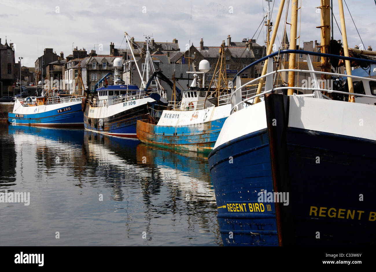 Barche da pesca ormeggiate nel porto di Fraserburgh, a nord est della Scozia Foto Stock