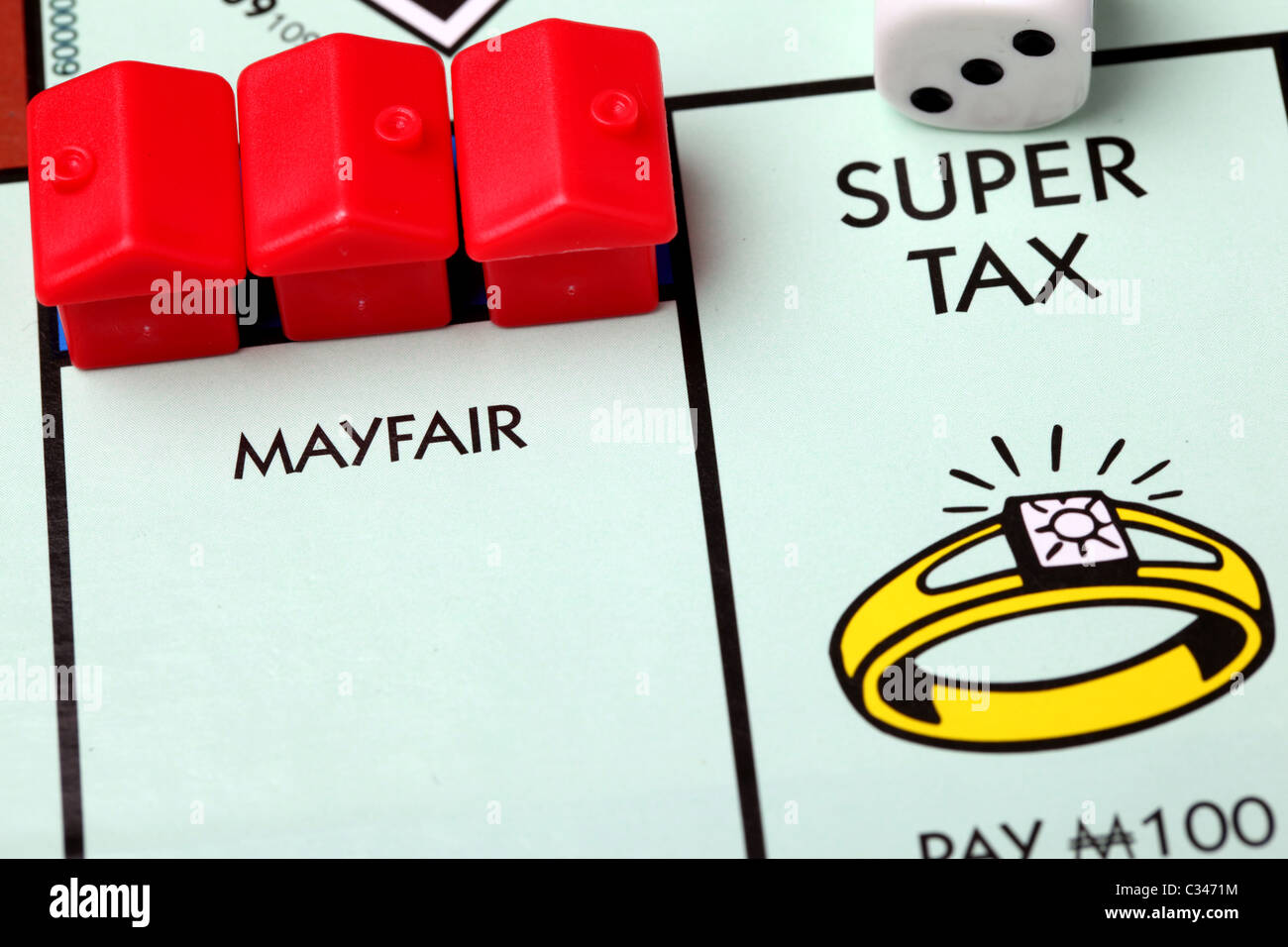 Mayfair e Super tassa sulla scheda di monopolio Foto Stock
