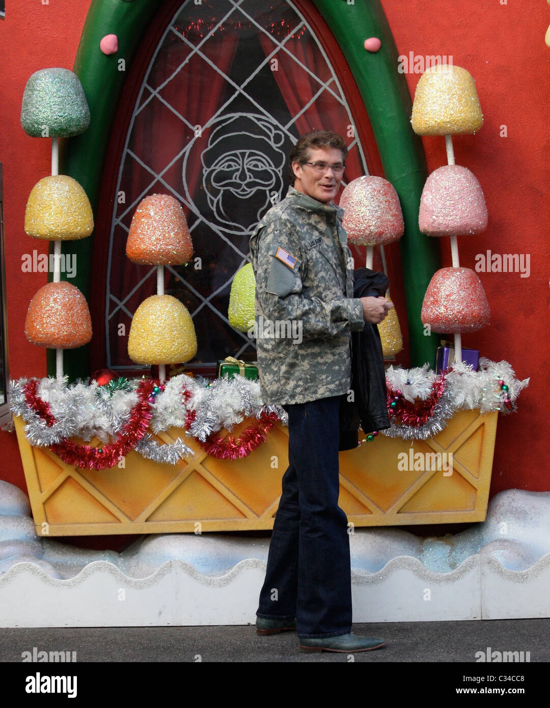 David Hasselhoff visitare Santa Grotta al Grove di Los Angeles, California - 11.12.08 Foto Stock