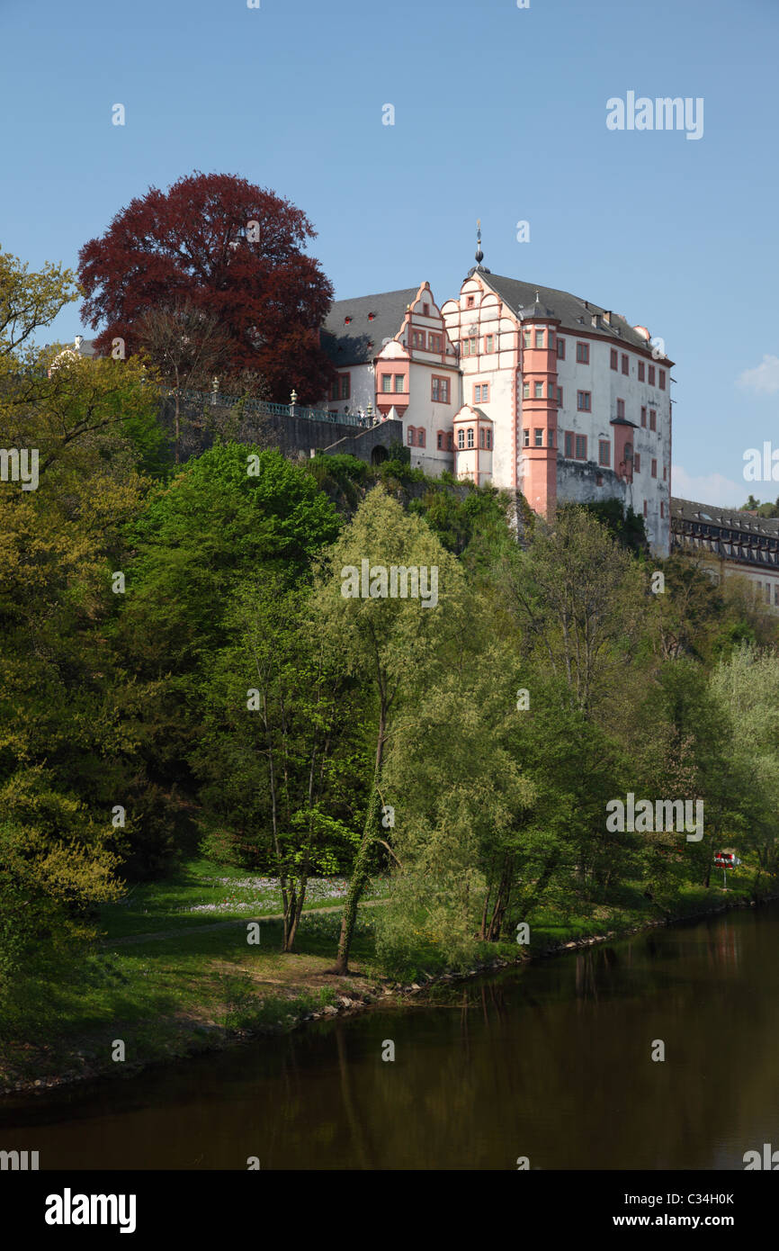 Castello Weilburg e fiume Lahn in Hesse, Germania Foto Stock