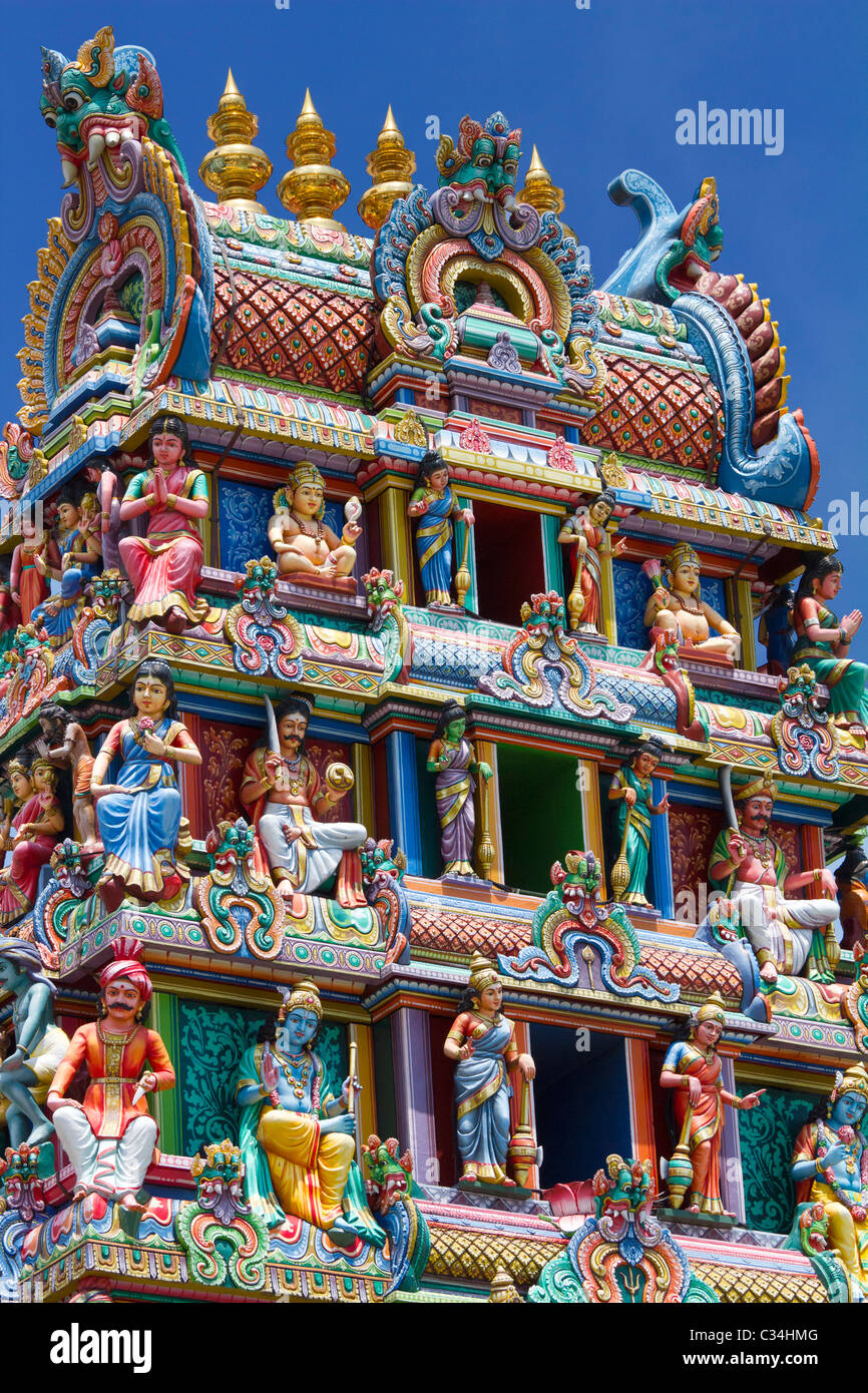 Sri Mariamman tempio indù di Singapore - il gopuram (torre) 2 Foto Stock