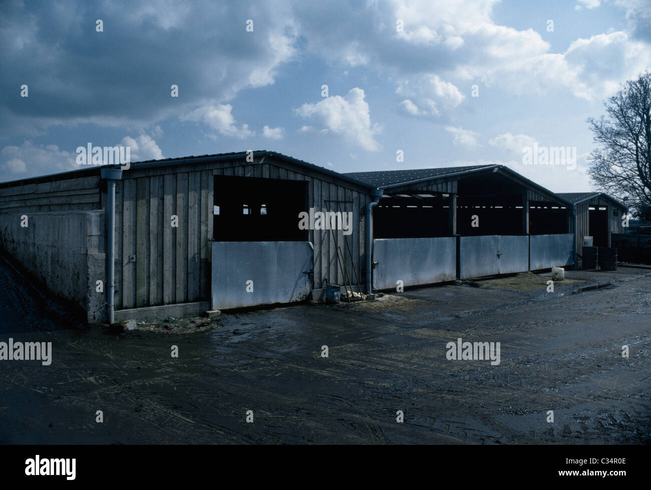 Vista esterna di edifici agricoli Foto Stock