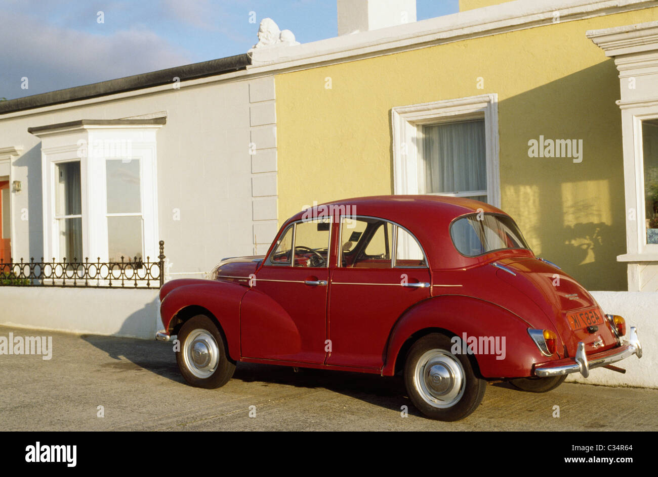 Co Dublin , Ireland;rosso auto d'Epoca Foto Stock