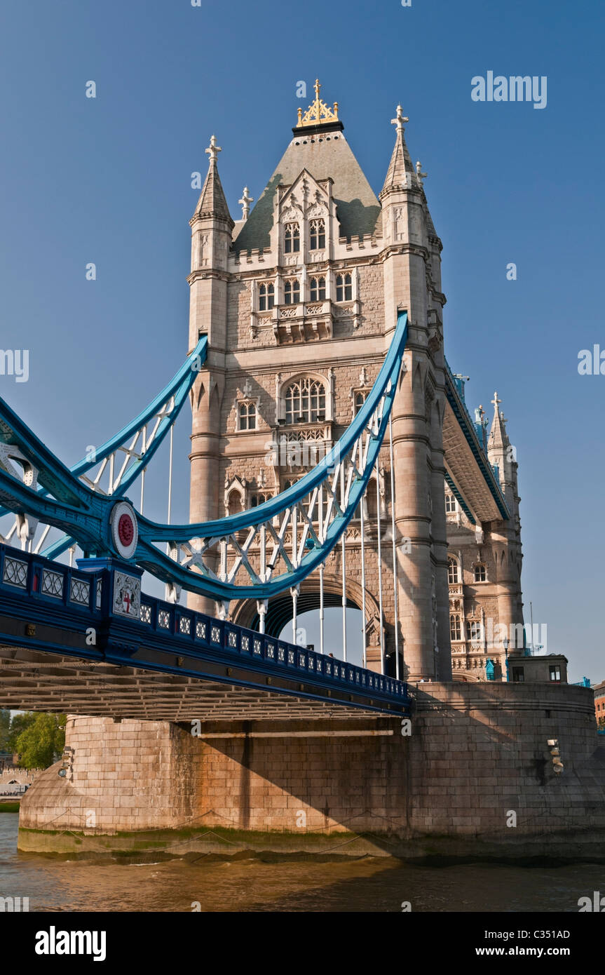 Il Tower Bridge London REGNO UNITO Foto Stock