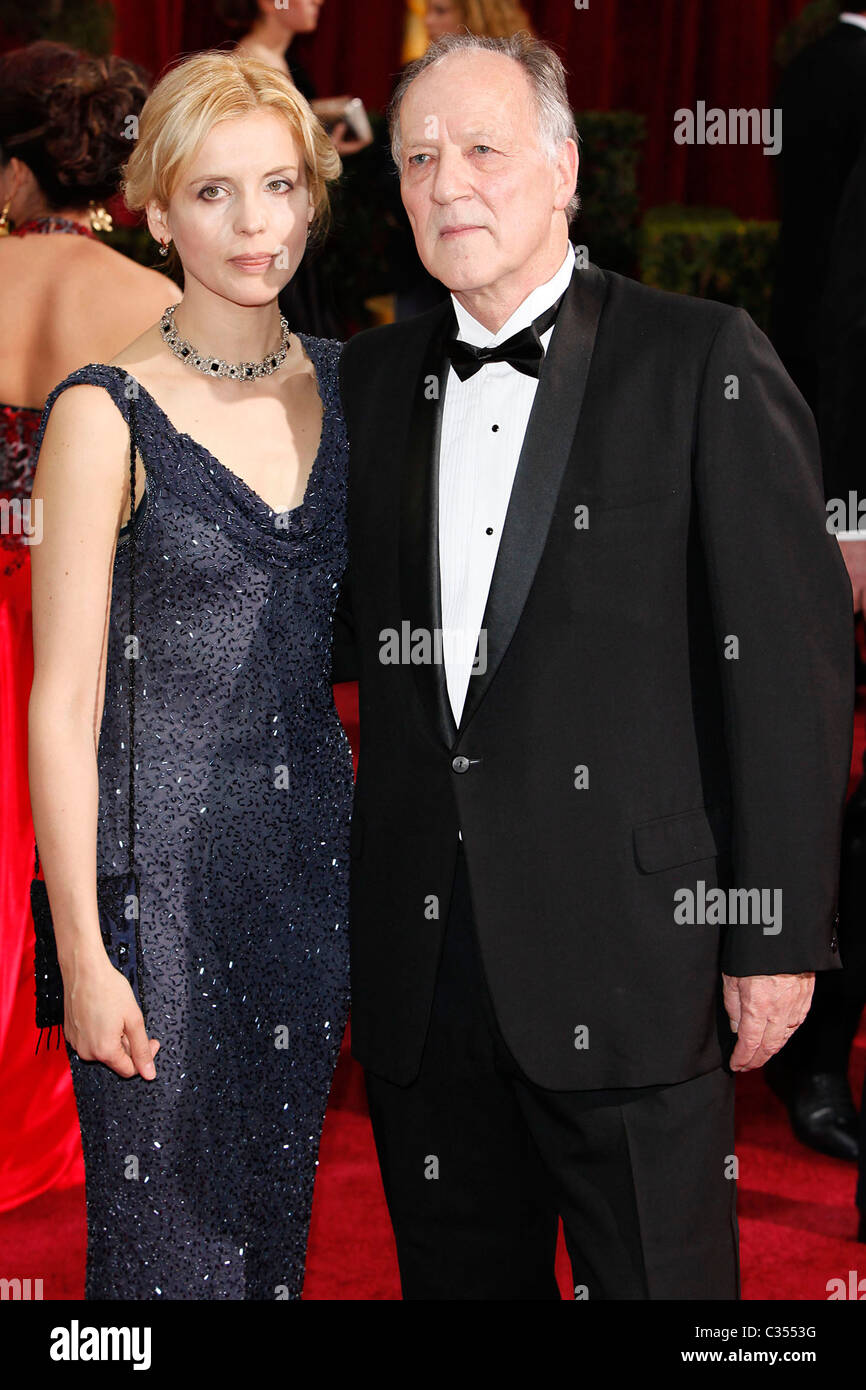 Werner Herzog e moglie Lena la 81st annuale di Academy Awards (Oscar) - Arrivi presso il Kodak Theatre di Hollywood, in California - Foto Stock