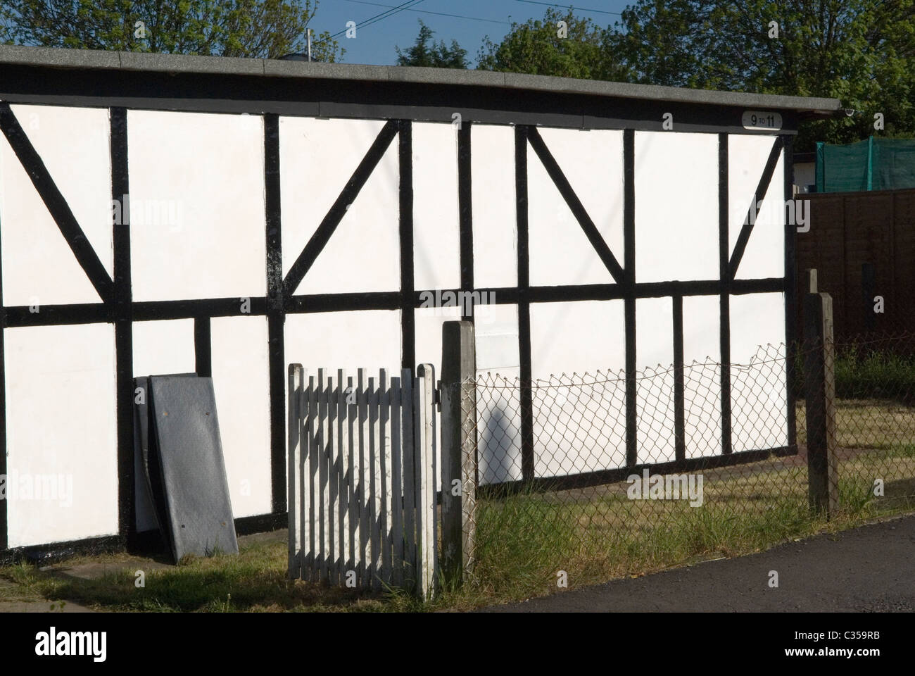 Dopo la seconda guerra mondiale, sede prefabbricata di Catford, quartiere sud di Londra, Lewisham. Excalibur Estate. 2011, 2010S UK HOMER SYKES Foto Stock