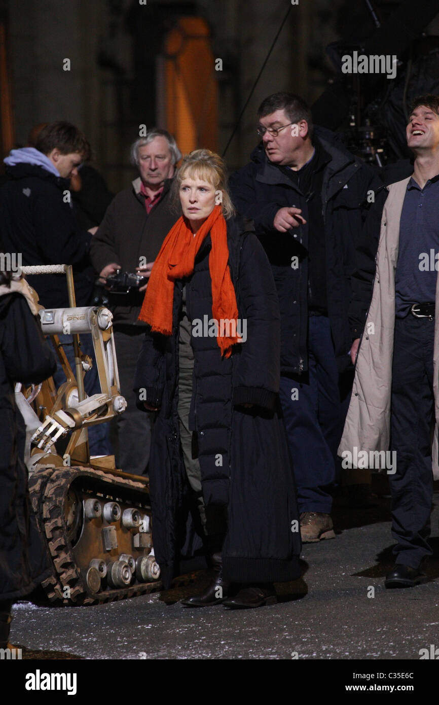 Lindsay Duncan le riprese di un 'Dottore che speciale del Galles, Inghilterra - 27.02.09 Richard Naude/ Foto Stock