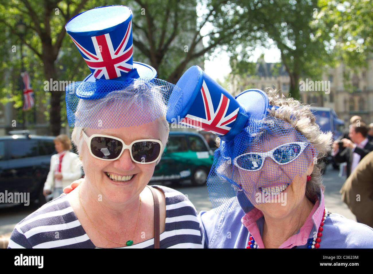 Royal Wedding fanatici camp sulle strade di Westminster in anticipo delle nozze reali del principe William e Kate Middleton. Foto Stock