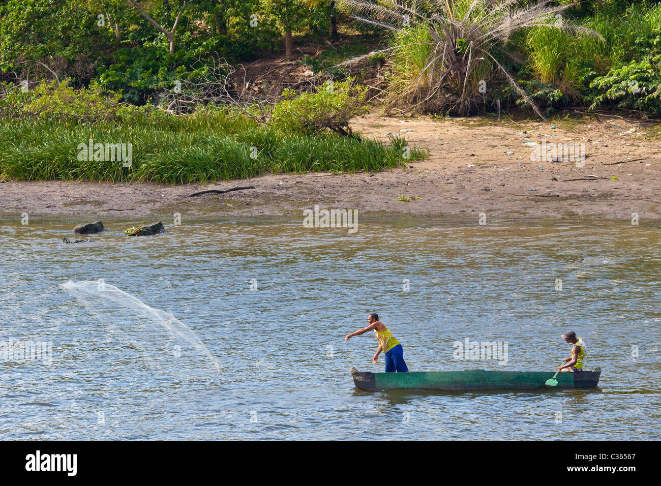 La pesca a Cachoeira, vicino a Salvador, Brasile Foto Stock