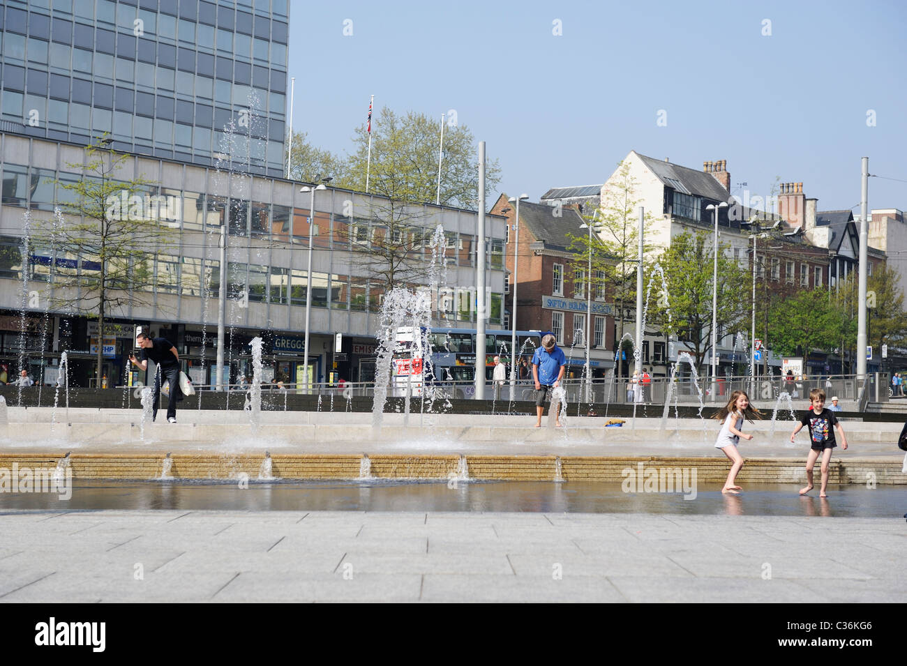 Foto di stock delle fontane nella piazza del mercato di Nottingham, Inghilterra. Foto Stock