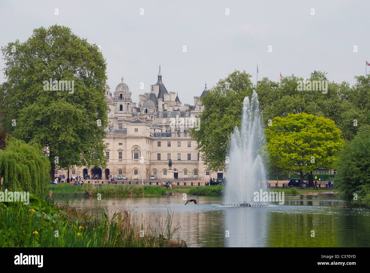 Whitehall dal St.James Park Foto Stock