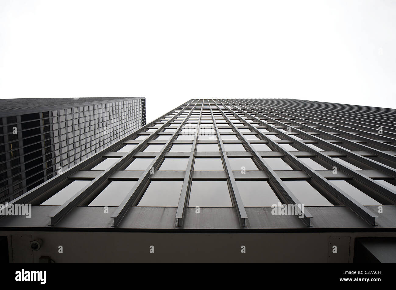 Ampio angolo di dettaglio del Chicago's Kluczynski Edificio Federale (completato nel 1974) Foto Stock