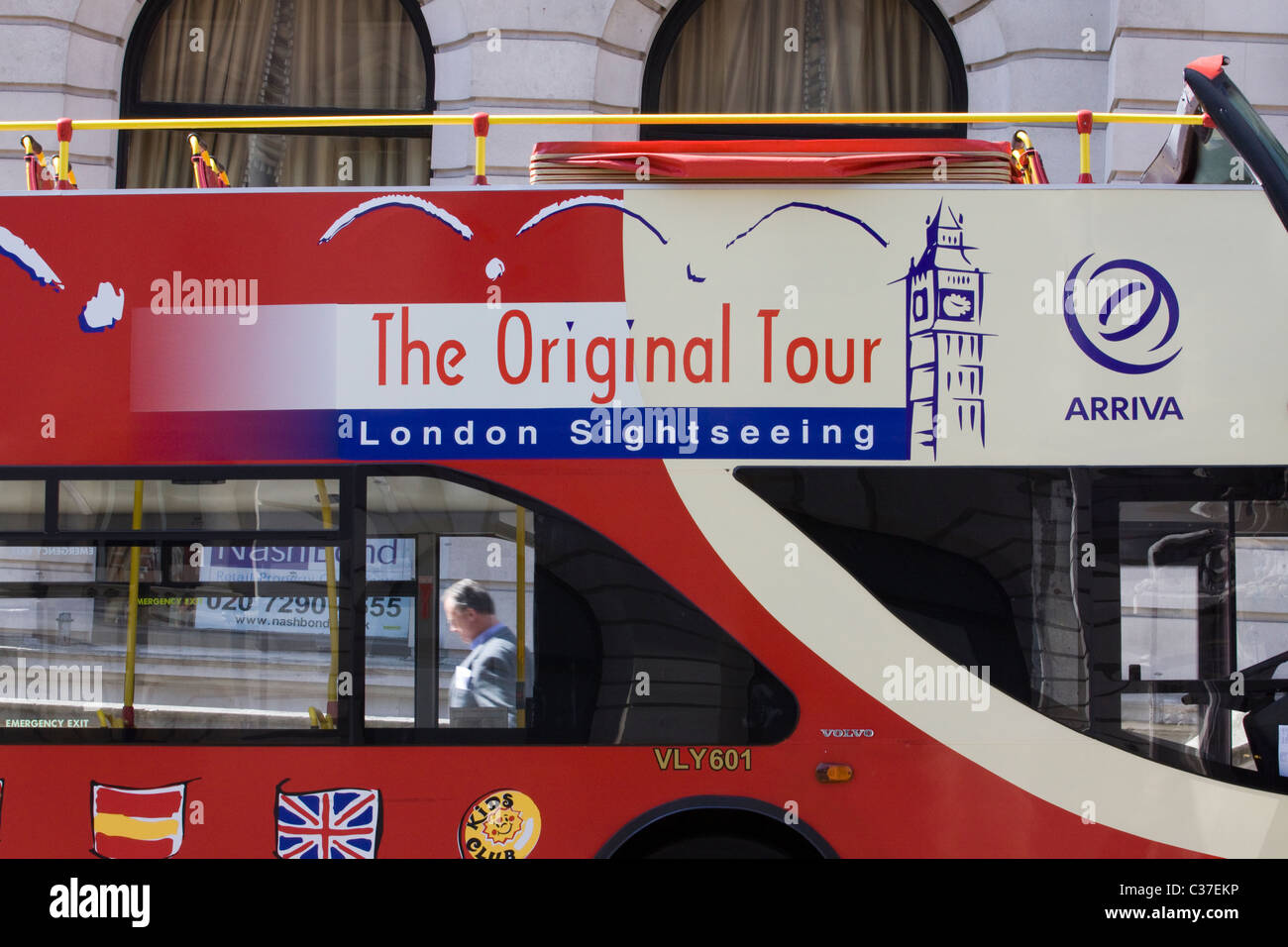 Open Top Rosso London Bus Pubblicità Visite di Londra Foto Stock