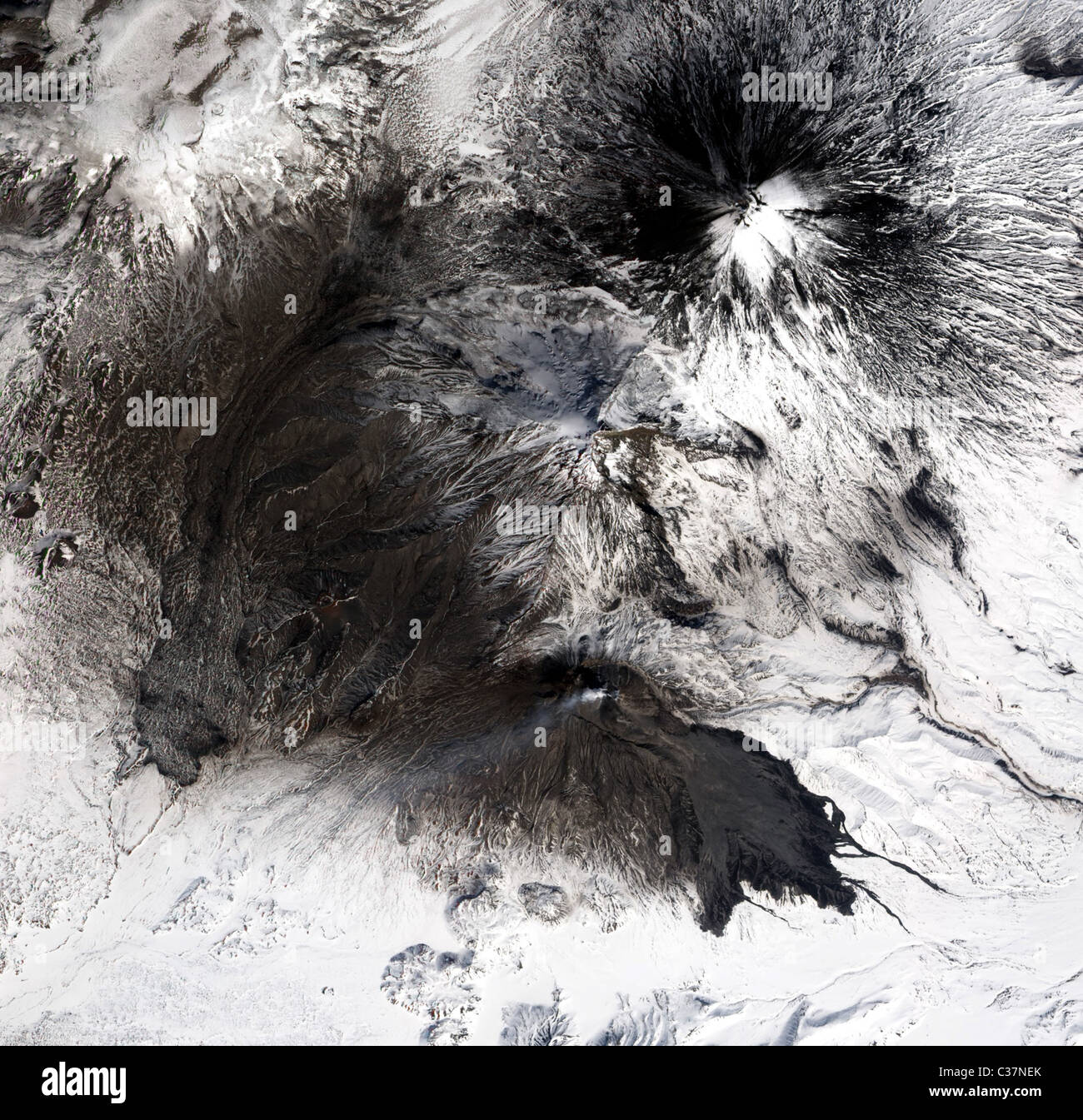 In Russia la Bezymianny vulcano ha eruttato il mattino del 14 aprile 2011. Foto Stock