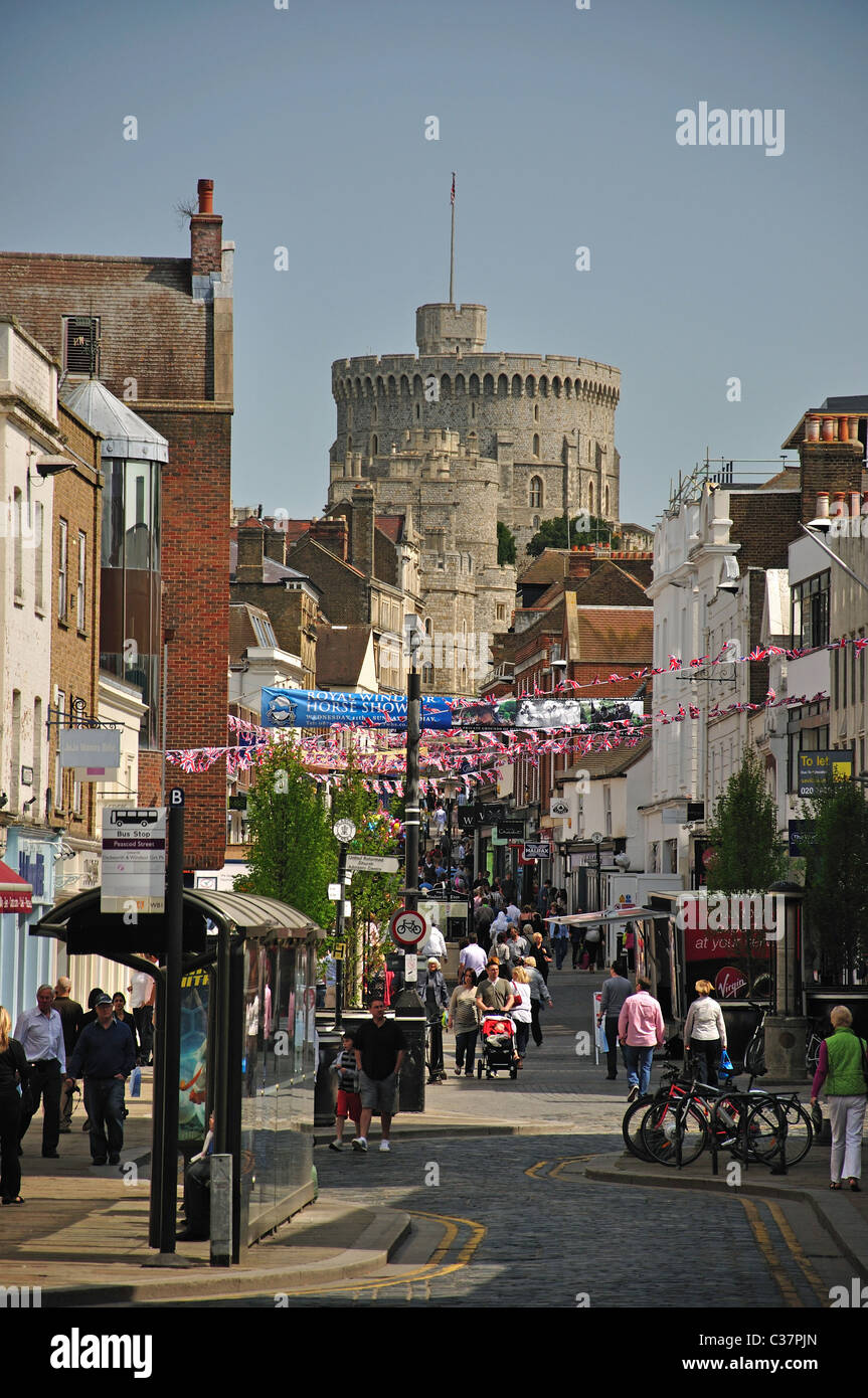 Area pedonale Peascod Street, Windsor, Berkshire, Inghilterra, Regno Unito Foto Stock