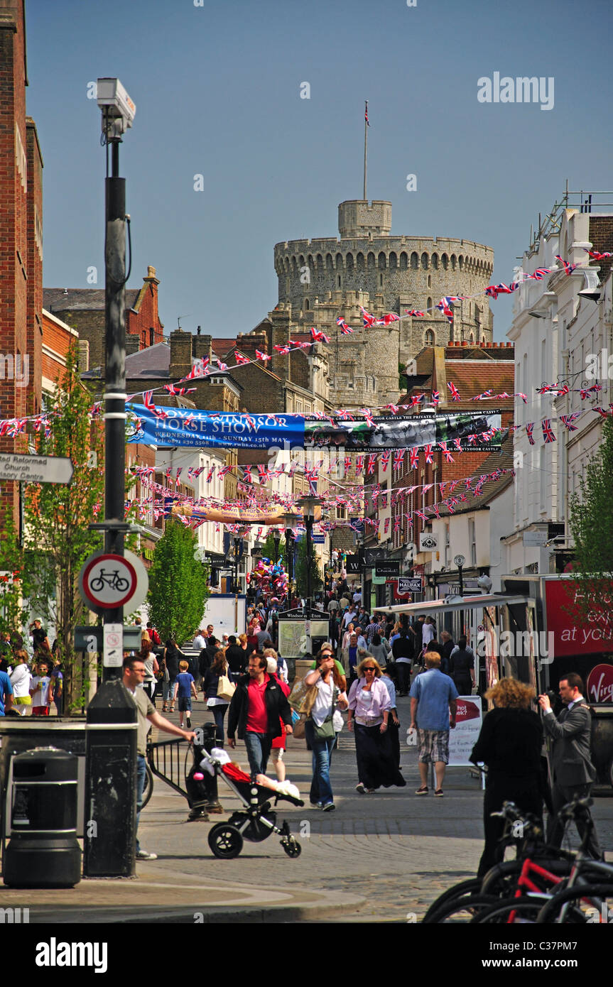 Area pedonale Peascod Street, Windsor, Berkshire, Inghilterra, Regno Unito Foto Stock