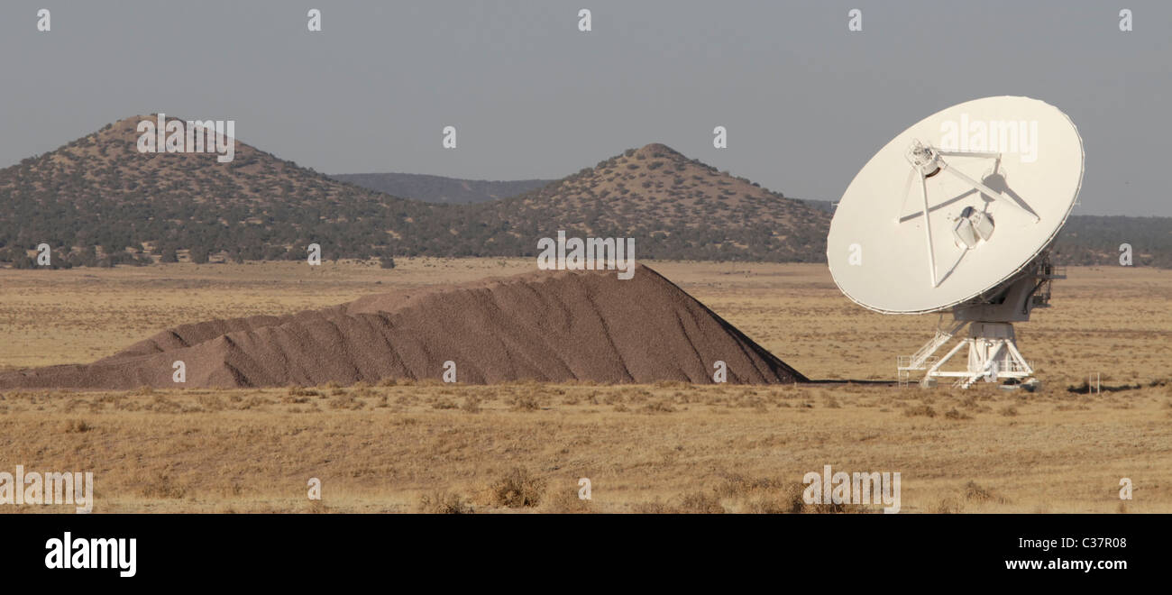 Molto grande schiera (VLA) radio astronomia osservatorio situato nei pressi di Socorro, Nuovo Messico, Stati Uniti d'America. Foto Stock