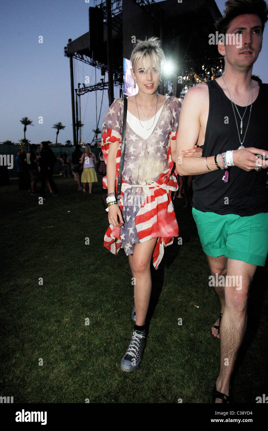 Agyness Deyn e fashion designer di Henry Holland a Coachella Music Festival 2009 - Giorno 1 Indio, California - 17.04.09 Foto Stock