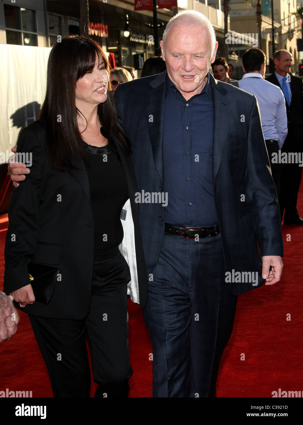 STELLA ARROYAVE Anthony Hopkins Thor. PREMIERE. PARAMOUNT e meraviglia ...