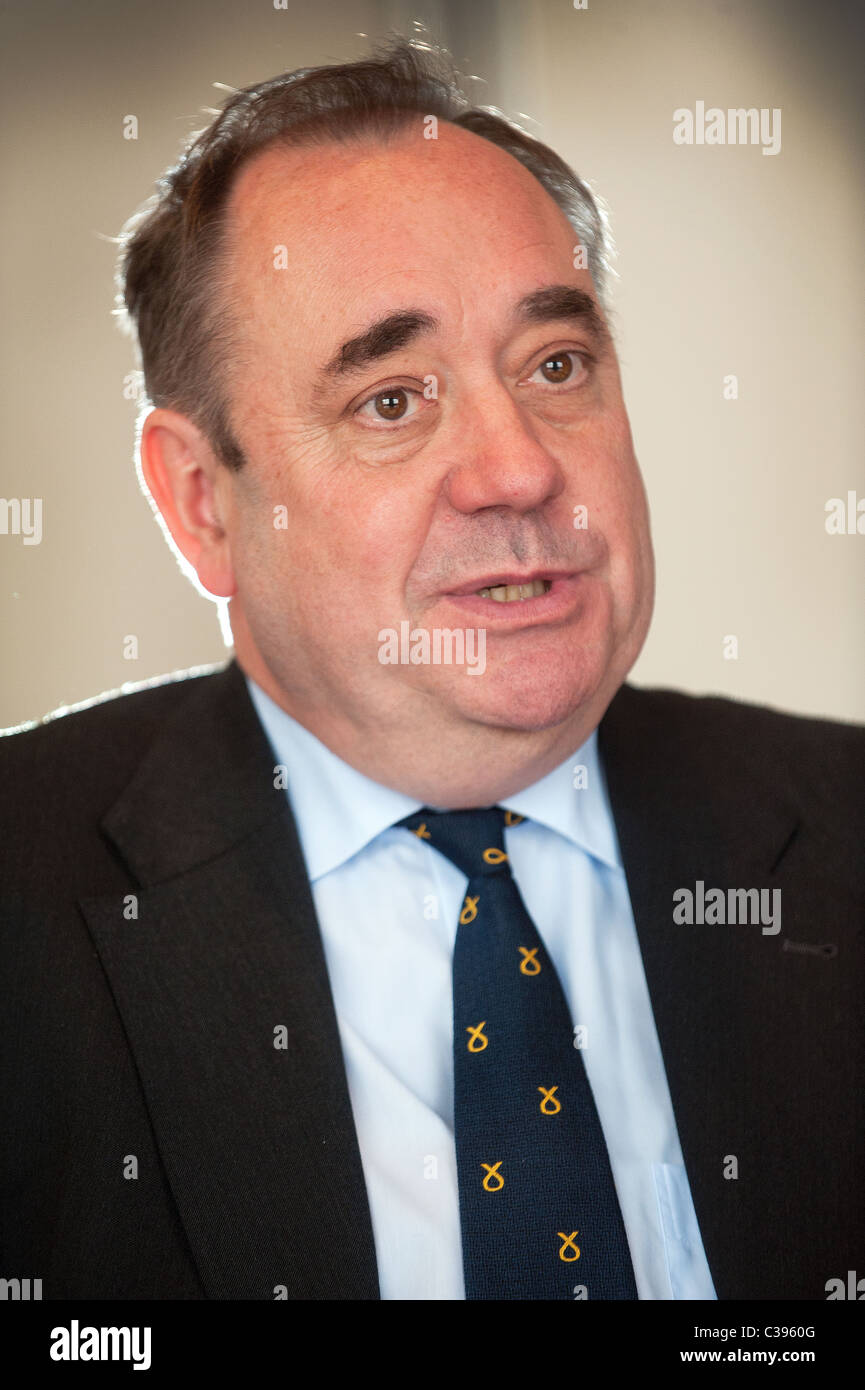SNP leader scozzese e primo ministro Alex Salmond raffigurato in Glasgow 21 Aprile 2011 Foto Stock
