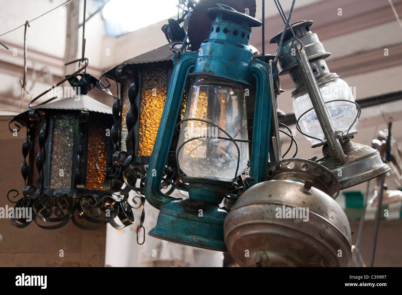 Lanterne in mercato di San Telmo Foto Stock