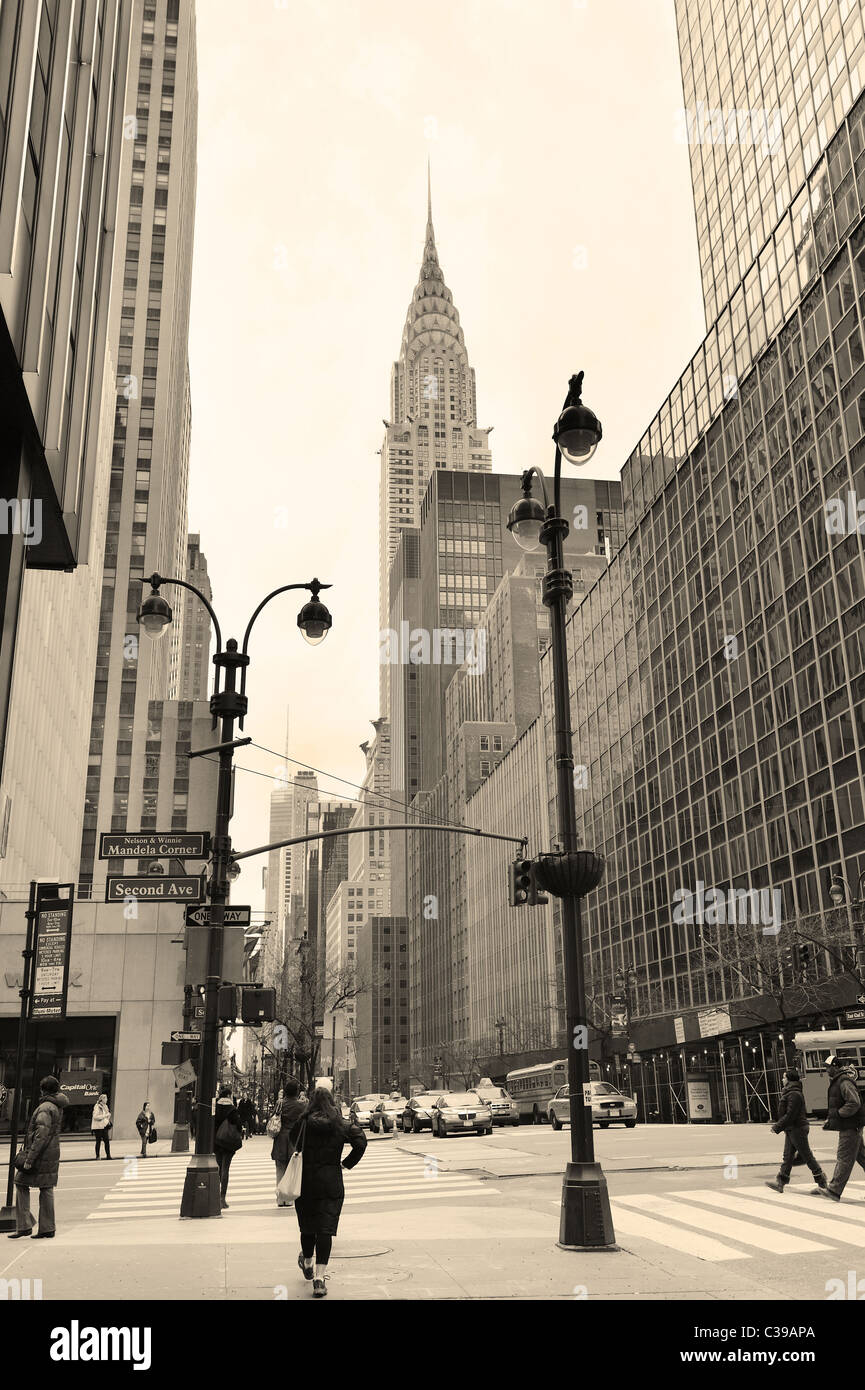 42Nd Street è una delle principali attraversate street ed è dotata di alcuni degli edifici più importanti di Manhattan. Foto Stock
