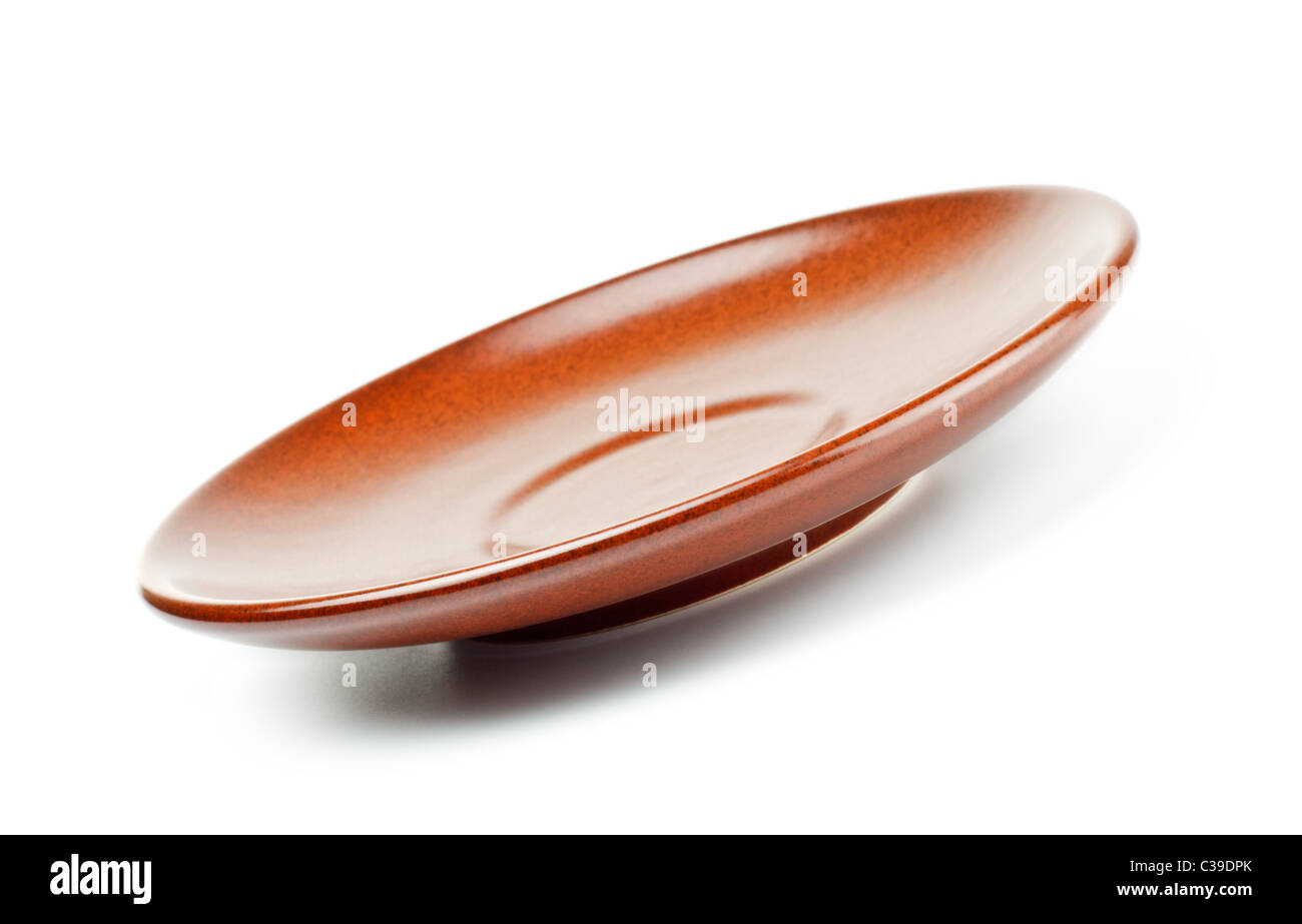 Marrone piattino in ceramica isolata su sfondo bianco Foto Stock