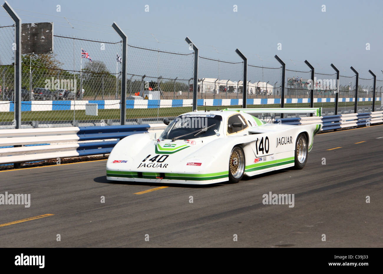 Gruppo C le auto sportive in pit lane a Donington il Festival storico 2011 Foto Stock