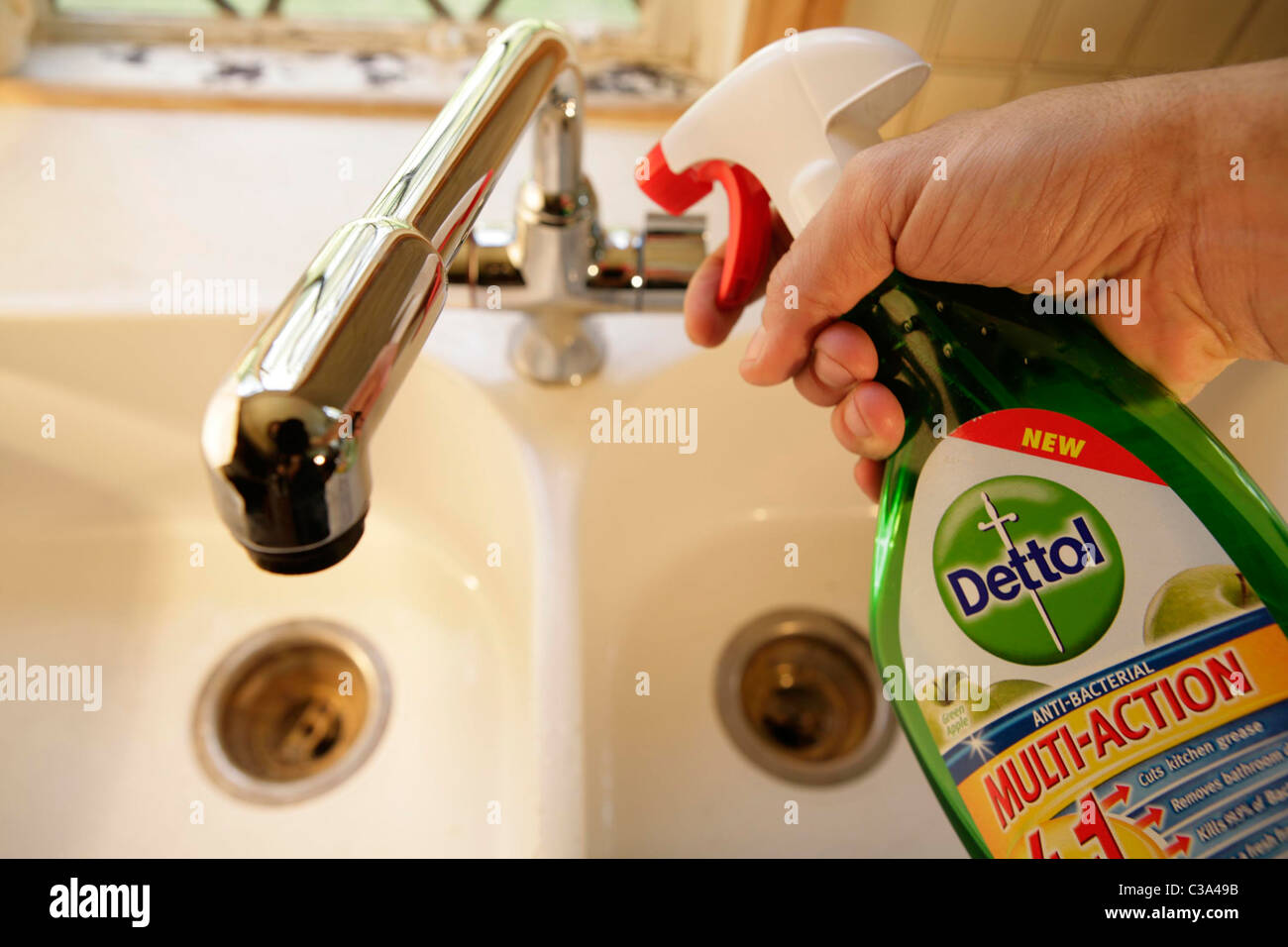 Nella foto: Dettol anti-batterica spray, una Reckitt Benckiser brand. Foto Stock