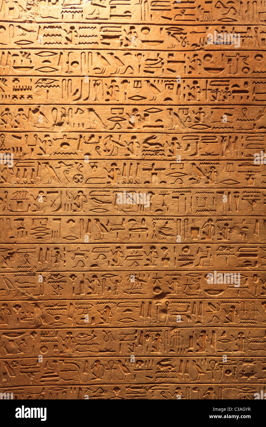 Geroglifici egiziani, il museo del Louvre, Parigi Foto Stock