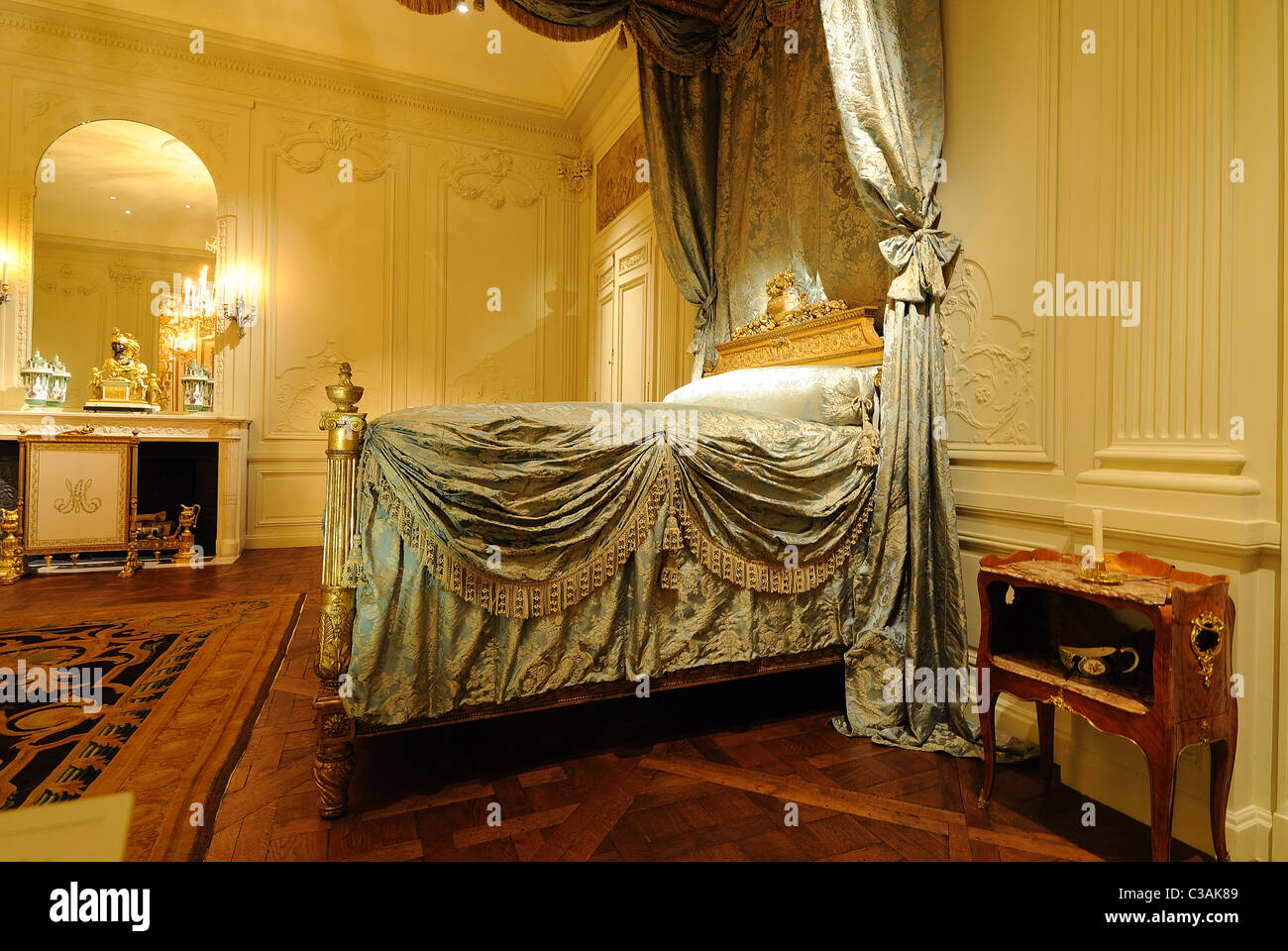 Bed (lit à La Duchesse En Impériale) sul display al Metropolitan Museum of Art di New York City. Foto Stock