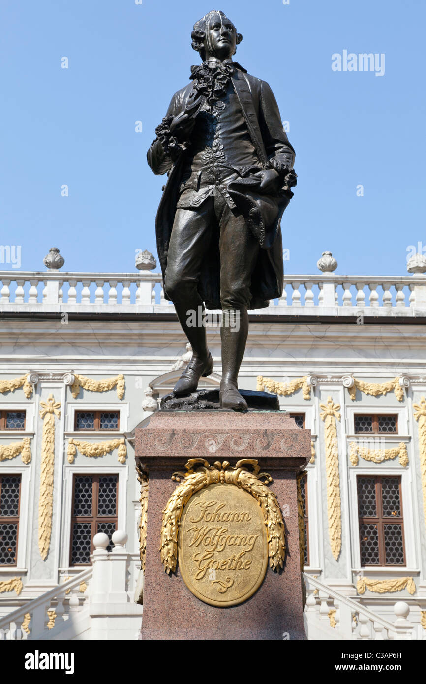 Johann Wolfgang Goethe statua da Old Stock Exchange, Leipzig, in Sassonia, Germania Foto Stock