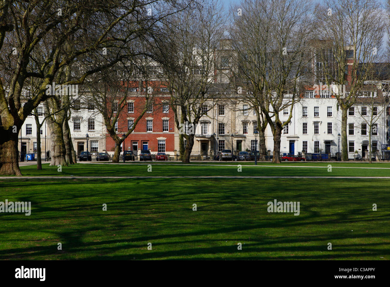 Queen Square, Bristol. Queen Square è una 2.4 ettari (5.9 acri) piazza con giardino nel centro di Bristol, Inghilterra. Foto Stock