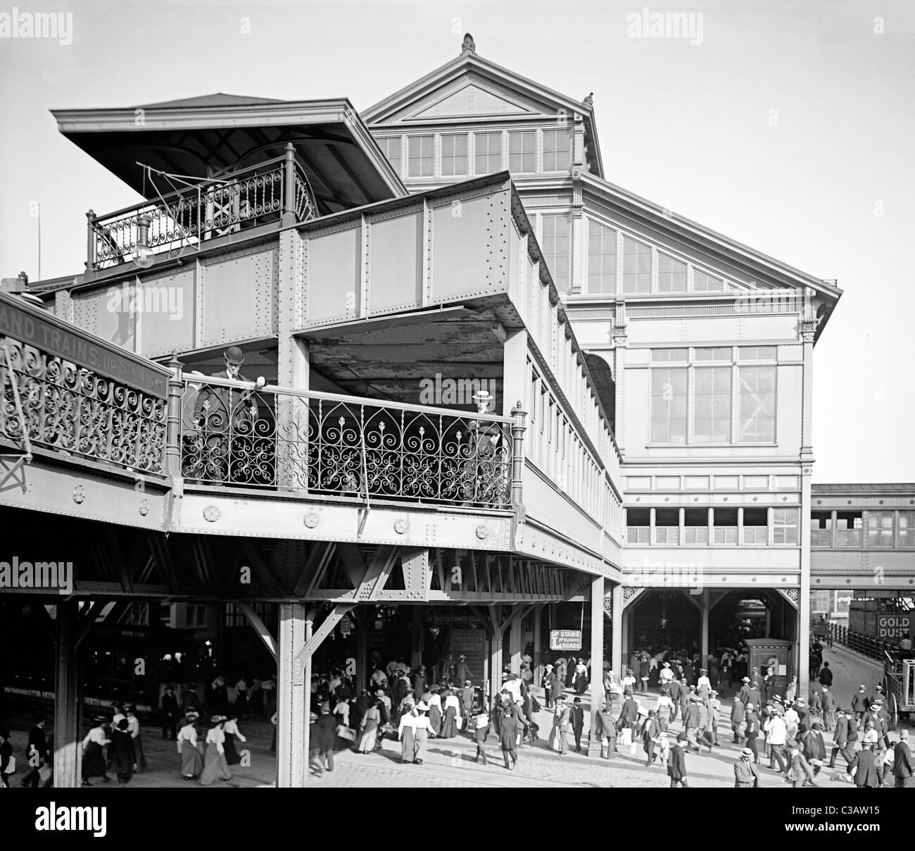 Manhattan ingresso al Ponte di Brooklyn, New York City circa 1905 Foto Stock