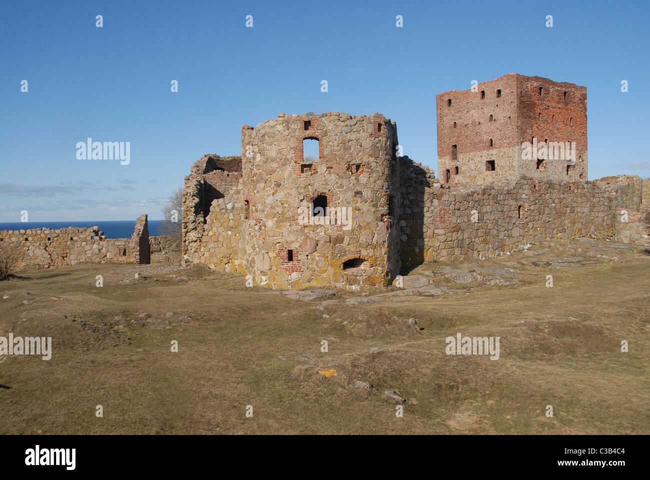 Il castello di Hammarshus su il danese del mar Baltico isola di Bornholm era presumibilmente una volta l'Europa settentrionale il più grande castello Foto Stock