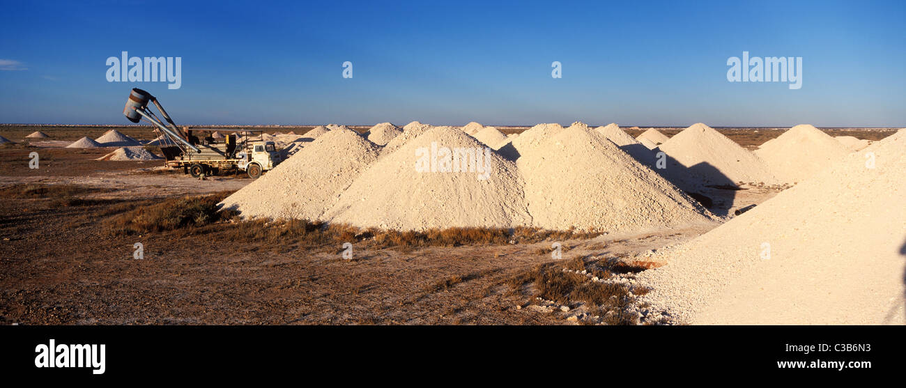 In Australia, in Sud Australia, Coober Pedy village, miniere di opali Foto Stock