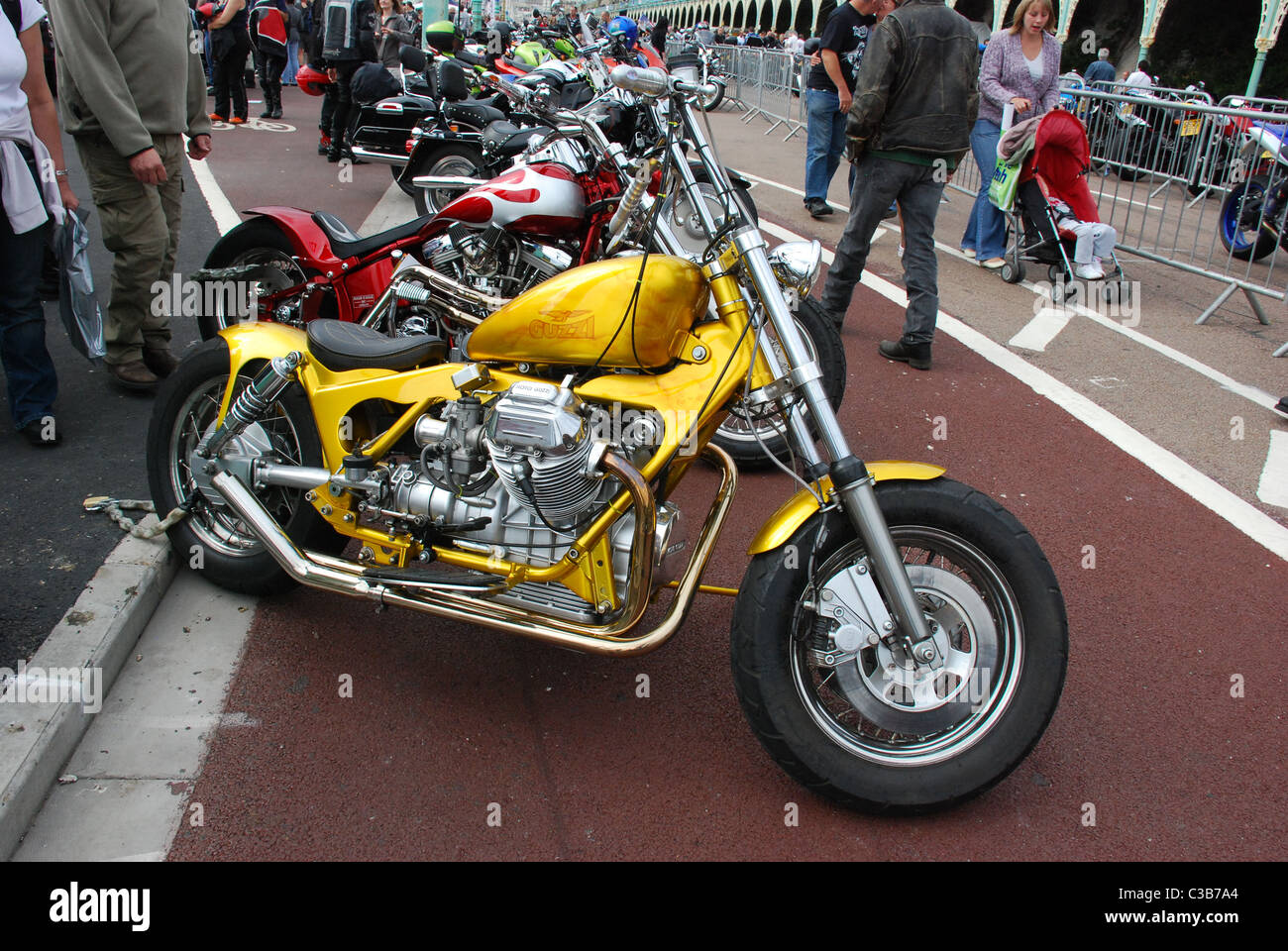 Moto Guzzi Custom Foto stock - Alamy