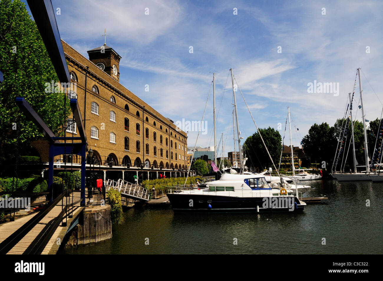 St Katharine Docks, London, England, Regno Unito Foto Stock