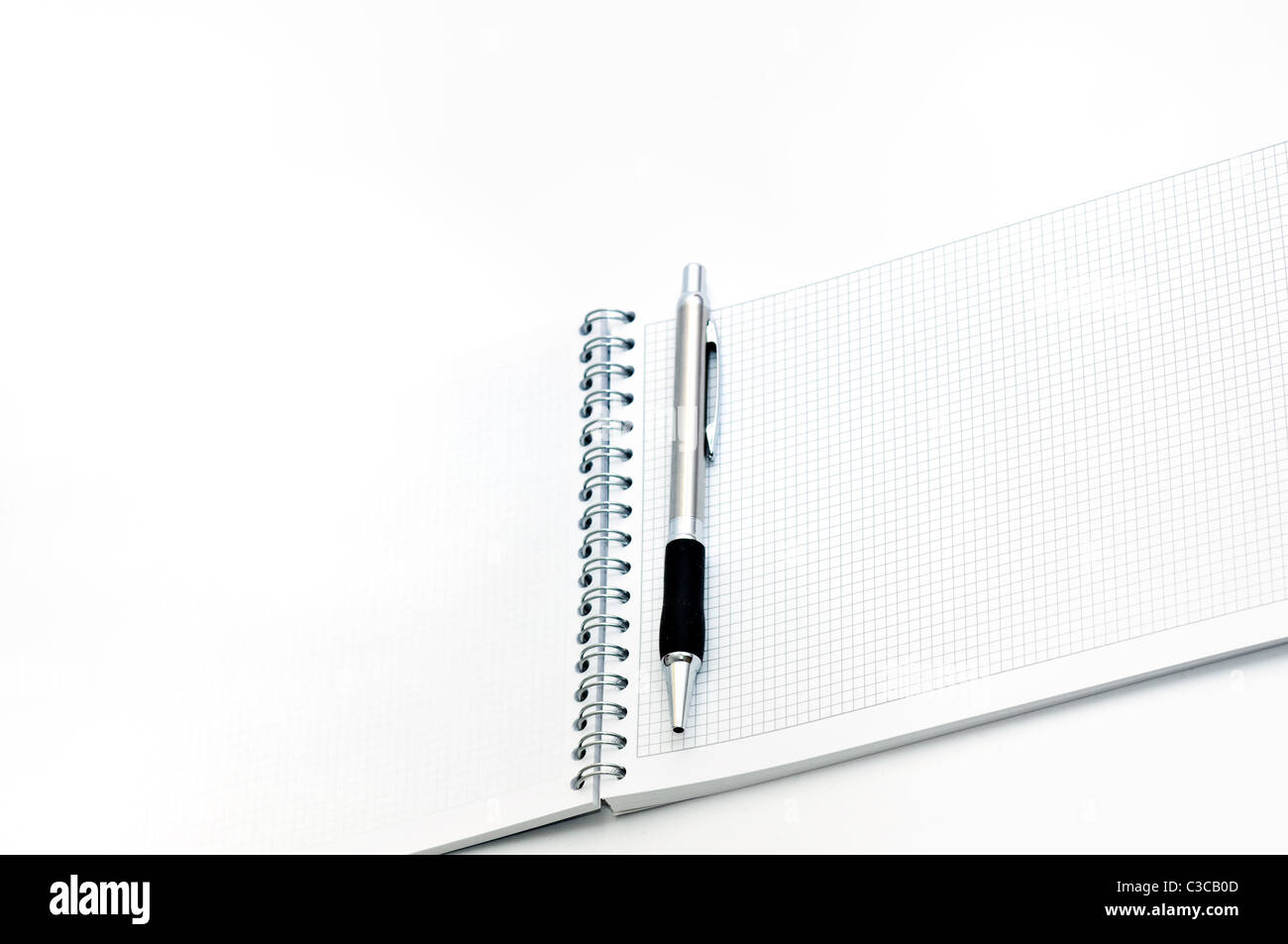 Agenda di Business e matita su uno sfondo bianco Foto Stock