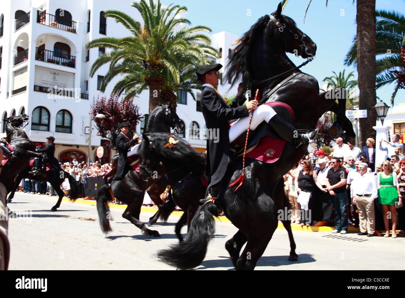 Piloti di eseguire menorcan dressage Foto Stock