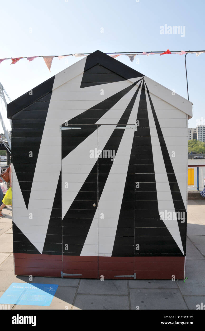 Royal Festival Hall Queens a piedi evento capanne sulla spiaggia i gabbiani mare Foto Stock
