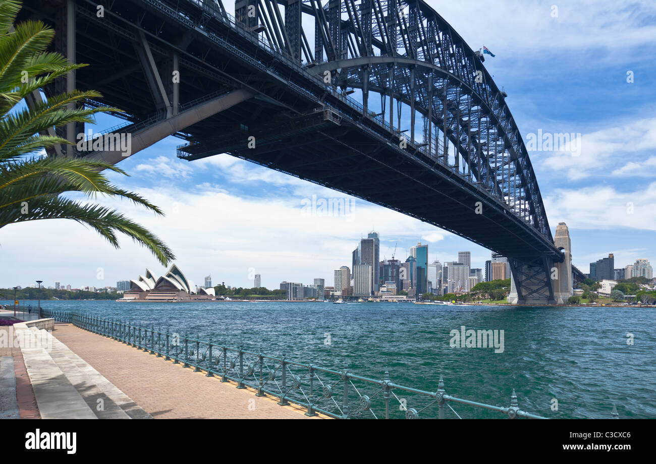 Sydney Harbour Bridge e Opera House Foto Stock