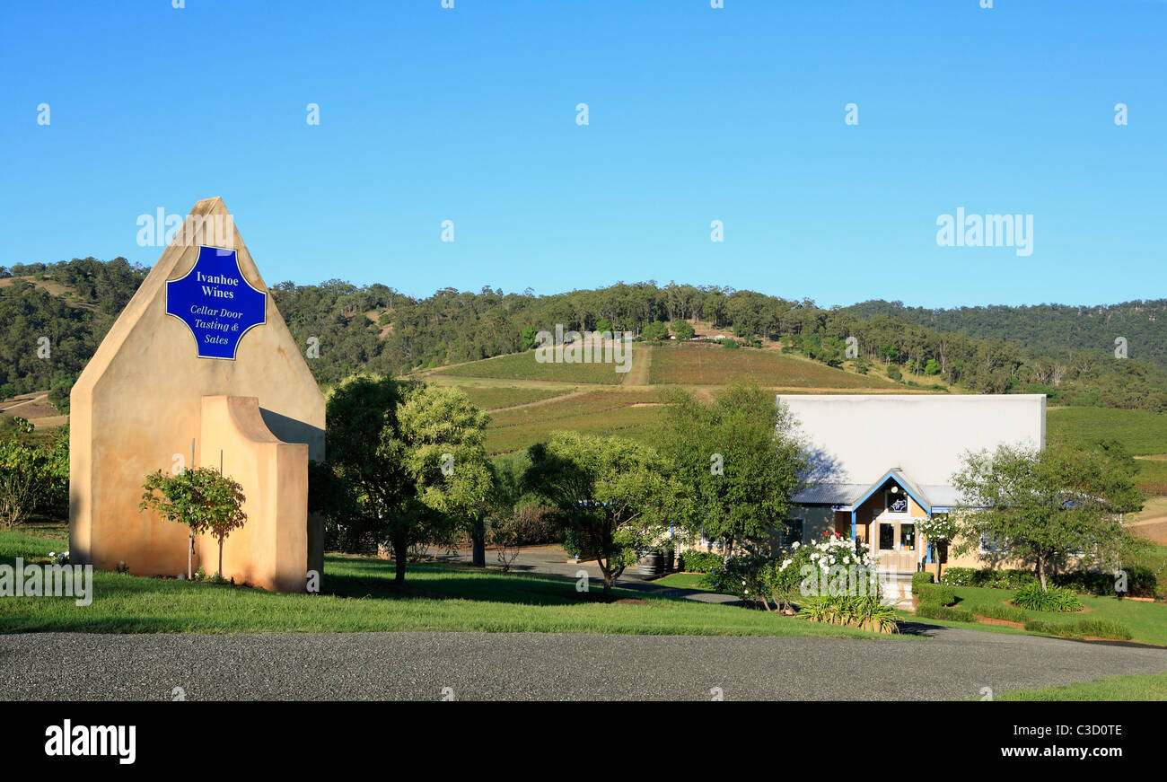 Segno di ingresso alla porta di cantina e vigneto. Ivanhoe Vini, Pokolbin, la Hunter Valley, Nuovo Galles del Sud, Australia. Foto Stock