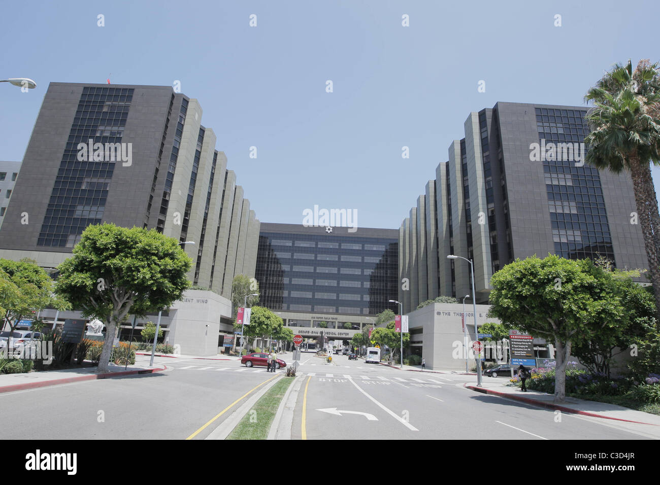 Atmosfera Michael Jackson è stato ammesso a Cedars-Sinai Medical Center dopo aver riferito la sofferenza di un attacco di cuore di Los Foto Stock