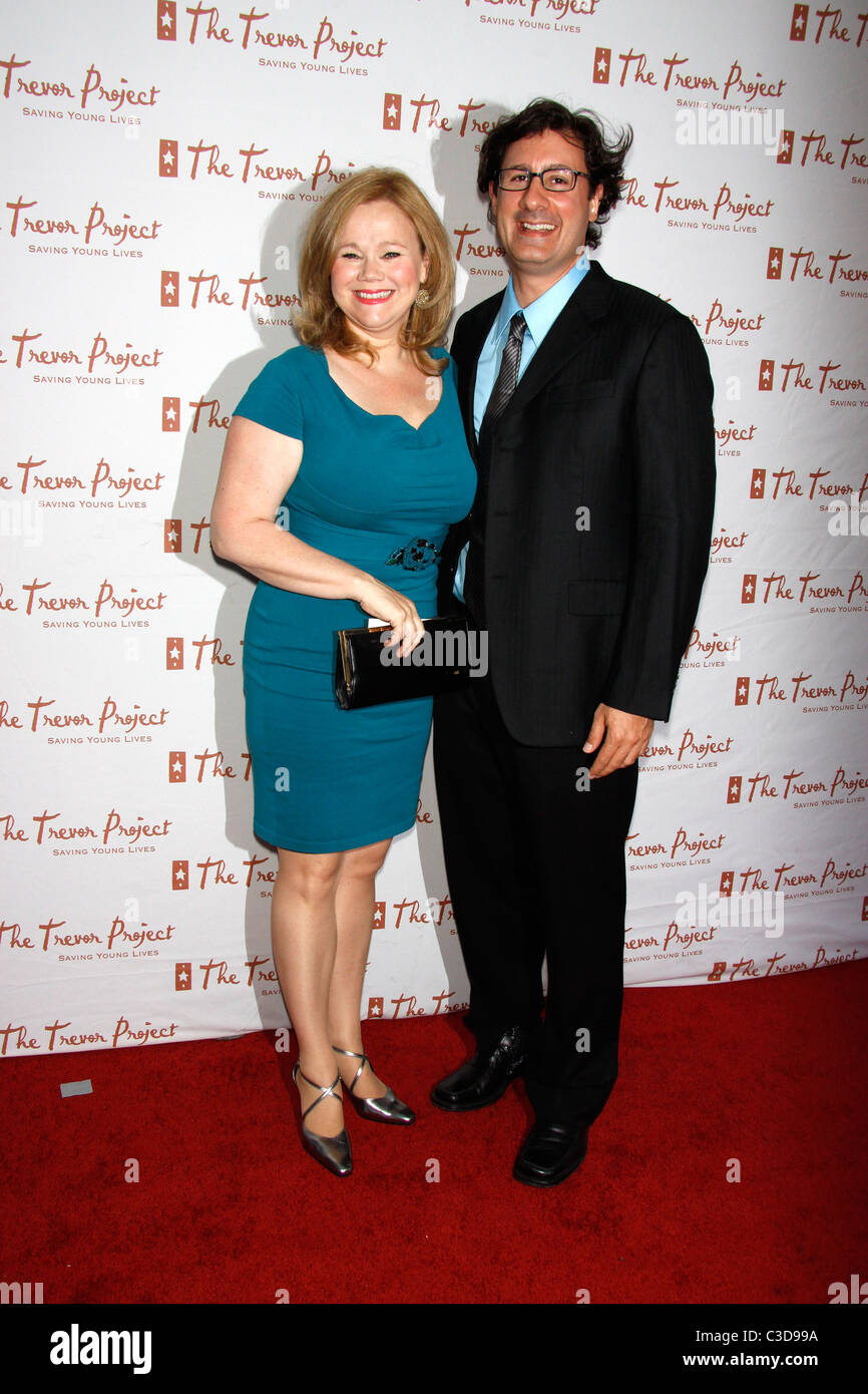 Caroline Rhea e Costaki Economopolos nono annuale di Trevor New York estate gala tenutosi presso la capitale - Gli arrivi di New York City, Foto Stock
