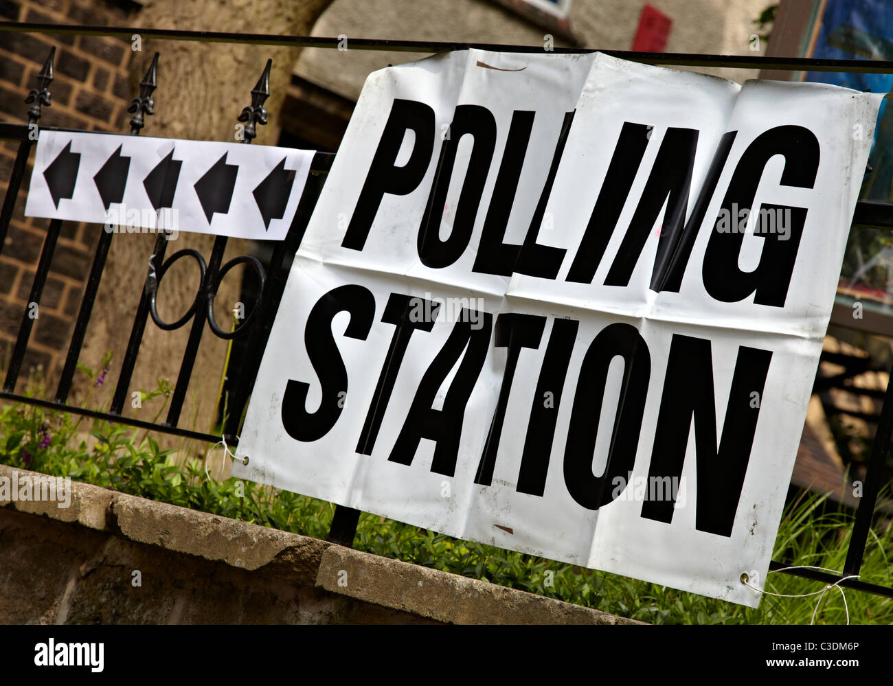 Stazione di polling segno esterno. Elezioni britanniche 2011. Votazione alternativa referendum, elezioni del consiglio 2019 Natale Foto Stock