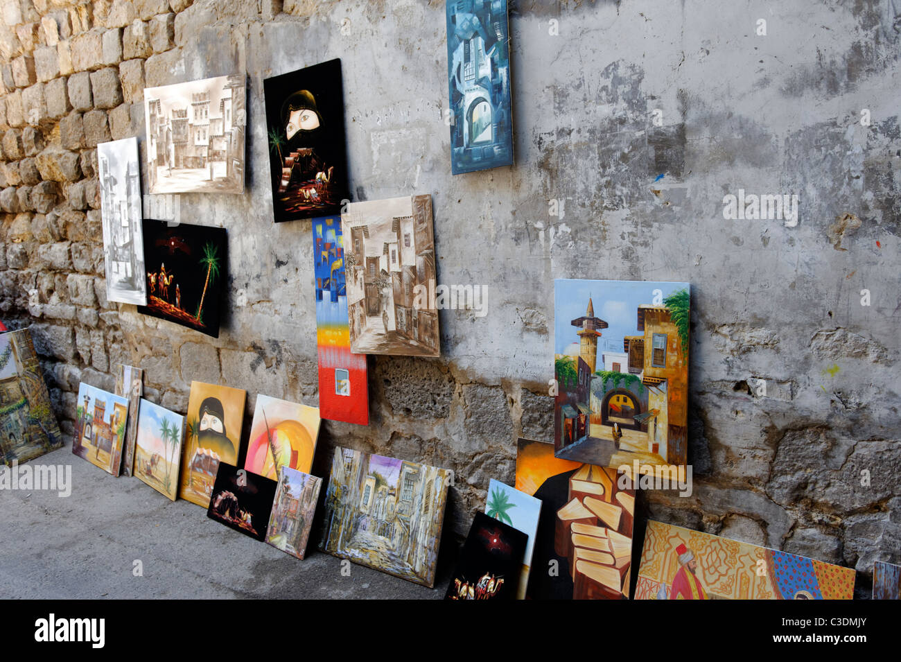 Damasco. La Siria. Vista di un campione di artwork e dipinti in vendita in molti souk all'interno della città vecchia. Foto Stock