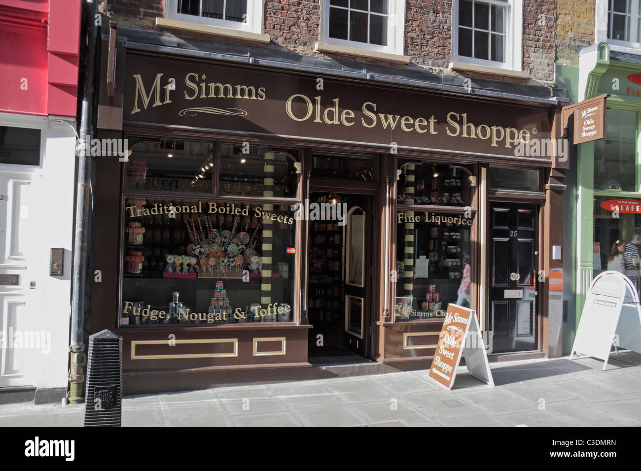 Signor Simms Olde Sweet Shoppe sulla nuova riga, Covent Garden di Londra, Regno Unito. Foto Stock