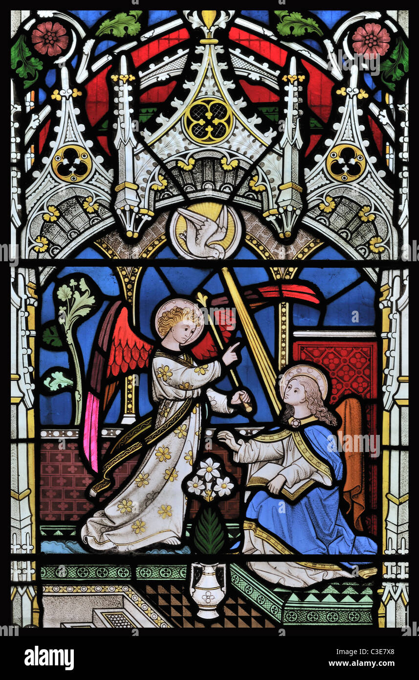 Vetrata raffigurante l'Annunciazione e San Andrea Chiesa, Est Lexham, Norfolk, Inghilterra Foto Stock