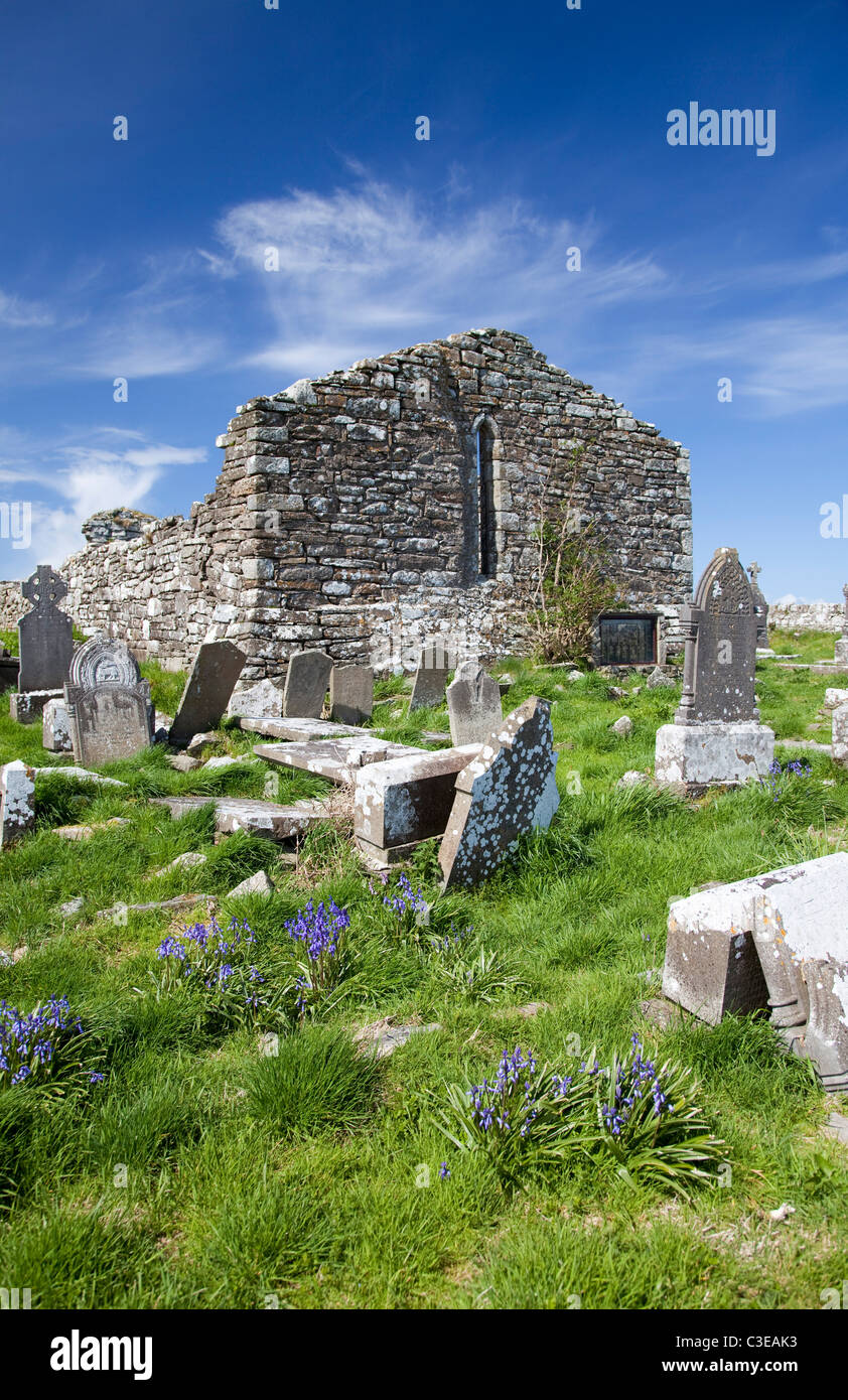 Vecchia chiesa e cimitero, Aughris, nella contea di Sligo, Irlanda. Foto Stock